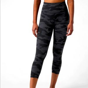 Athleta Lightening Camo Tight MP Tight Supersonic
